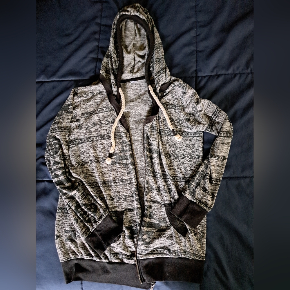 Mossimo zip up hoodie black and white boho